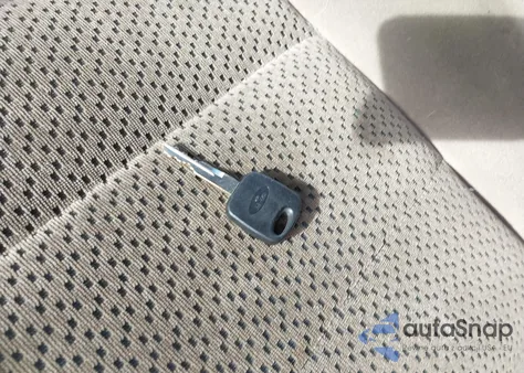 2002 Ford F-150 Lariat/Xlt from USA, damaged, VIN 1FTRW07L42KB79303